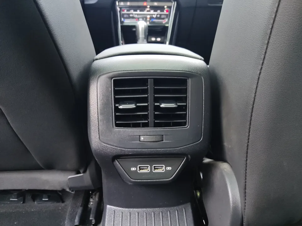 Volkswagen T-Roc TANG 2022 280TSI DSG 2WD Comfort PLUS 2023 — миниатюра 3