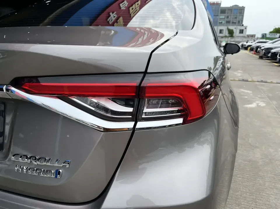Toyota Corolla Corolla 2021 Dual Engine 1.8L E-CVT Elite Edition 2023 — thumbnail 3