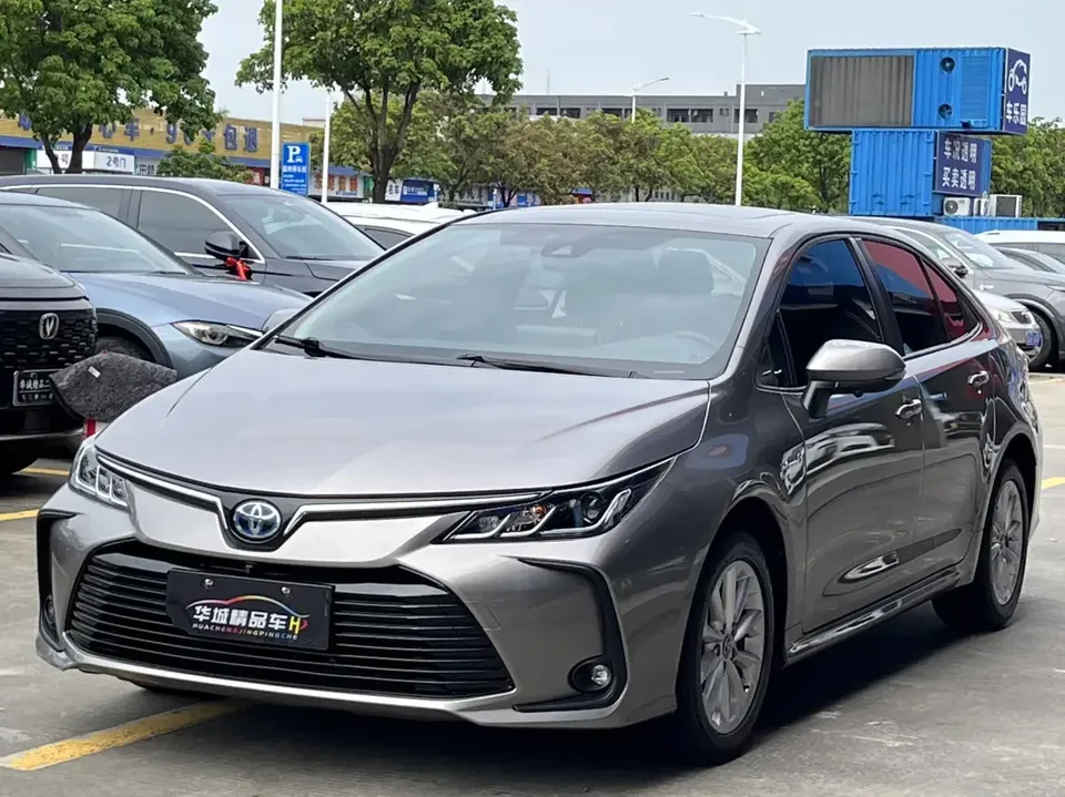 Toyota Corolla Corolla 2021 Dual Engine 1.8L E-CVT Elite Edition 2023 — photo 1, buy with delivery to Moscow