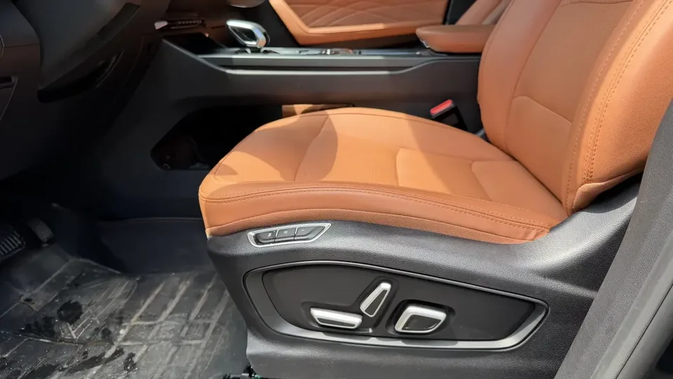 Geely Okavango Haoyue L 2024 2.0TD DCT Flagship 2024 — миниатюра 4