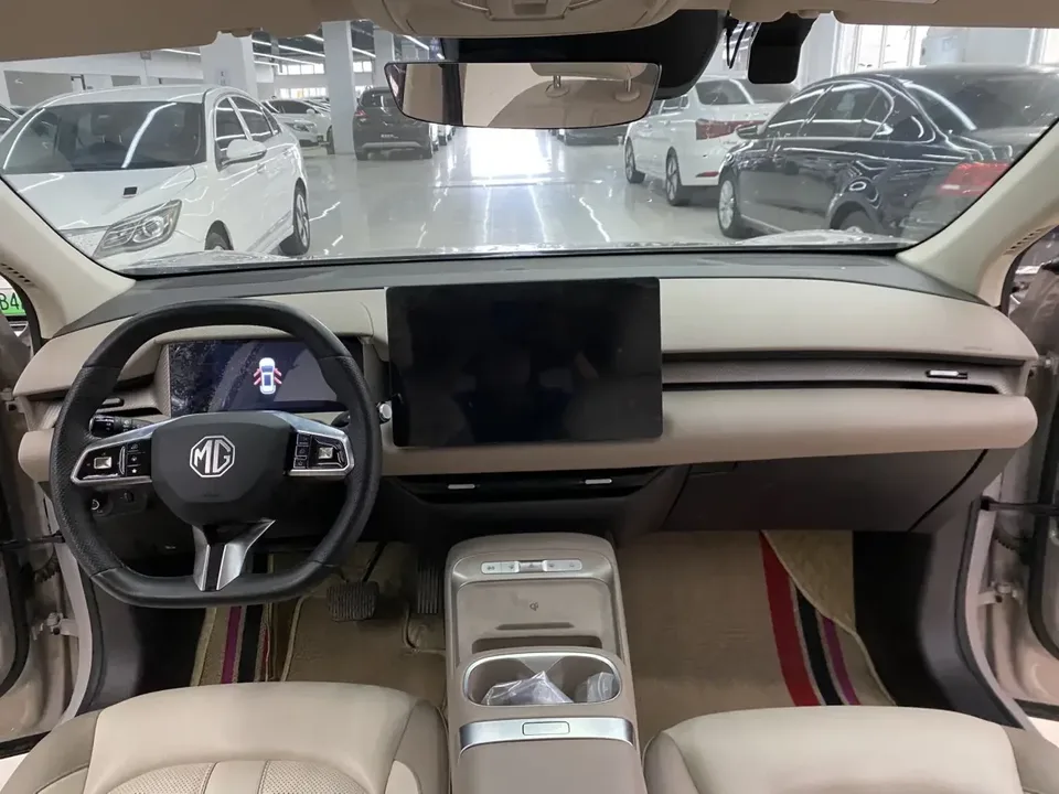MG ES5 MG ES5 2025 525max rear-wheel drive intelligent driving version 2024 — thumbnail 3