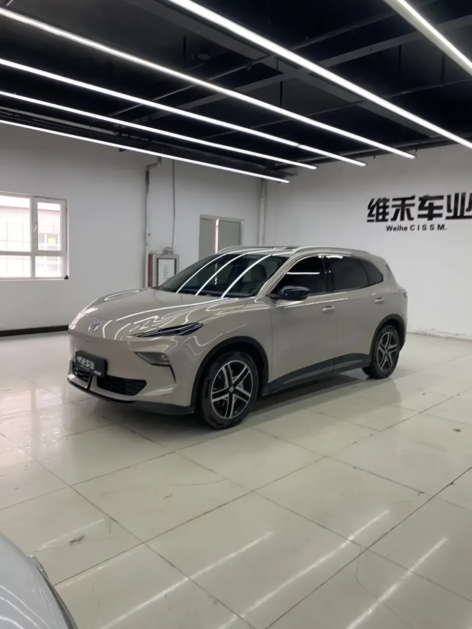 MG ES5 MG ES5 2025 525max rear-wheel drive intelligent driving version 2024 — photo 1, buy with delivery to Moscow