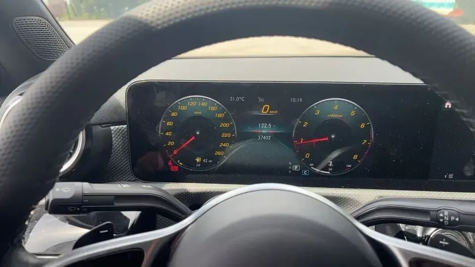 Mercedes-Benz Klasa A Mercedes Benz A Class 2022 A 180 L sports sedan facelift 2022 — thumbnail 3