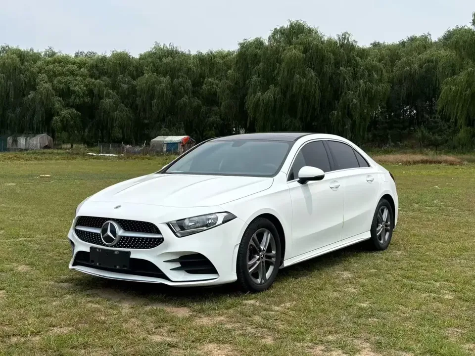 Mercedes-Benz Klasa A Mercedes Benz A Class 2022 A 180 L sports sedan facelift 2022 — photo 1, buy with delivery to Moscow