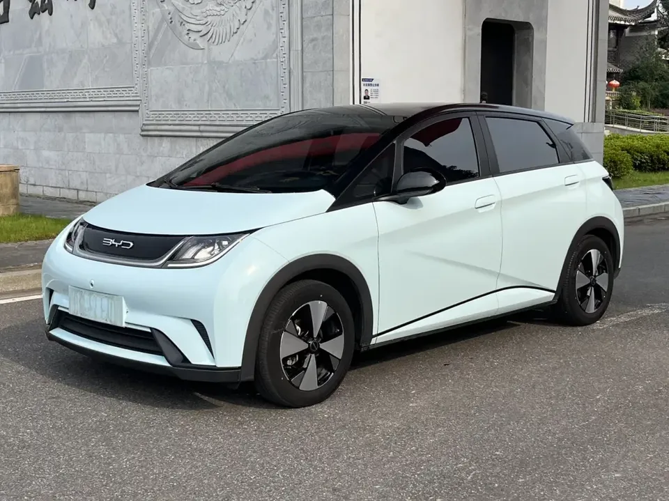 BYD Dolphin dolphin 2023 Fashion version 2023 — photo 1, buy with delivery to Moscow