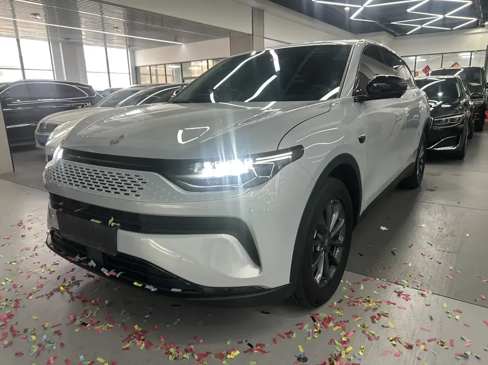 Leapmotor Zero running C11 Zero running C11 2023 Extended Range 300 Comfort Edition 2023 — thumbnail 2