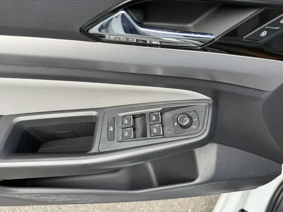Volkswagen Bora Bora 2023 280TSI DSG Premium Edition 2022 — thumbnail 5