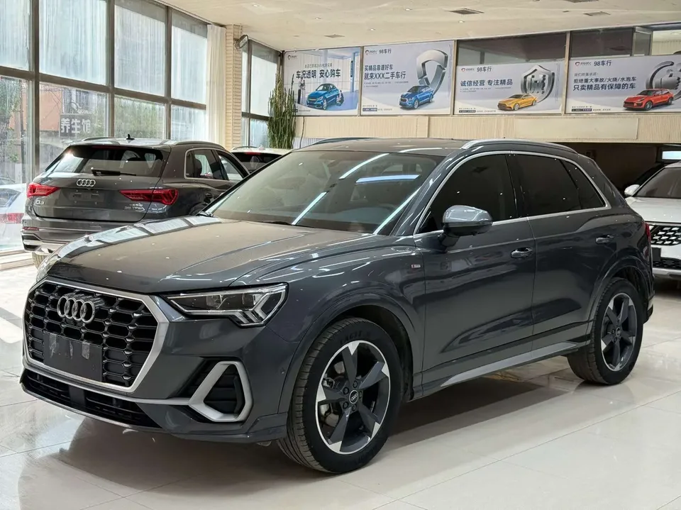 Audi Q3 Audi Q3 2023 35 TFSI Stylish Dynamic 2023 — photo 1, buy with delivery to Moscow