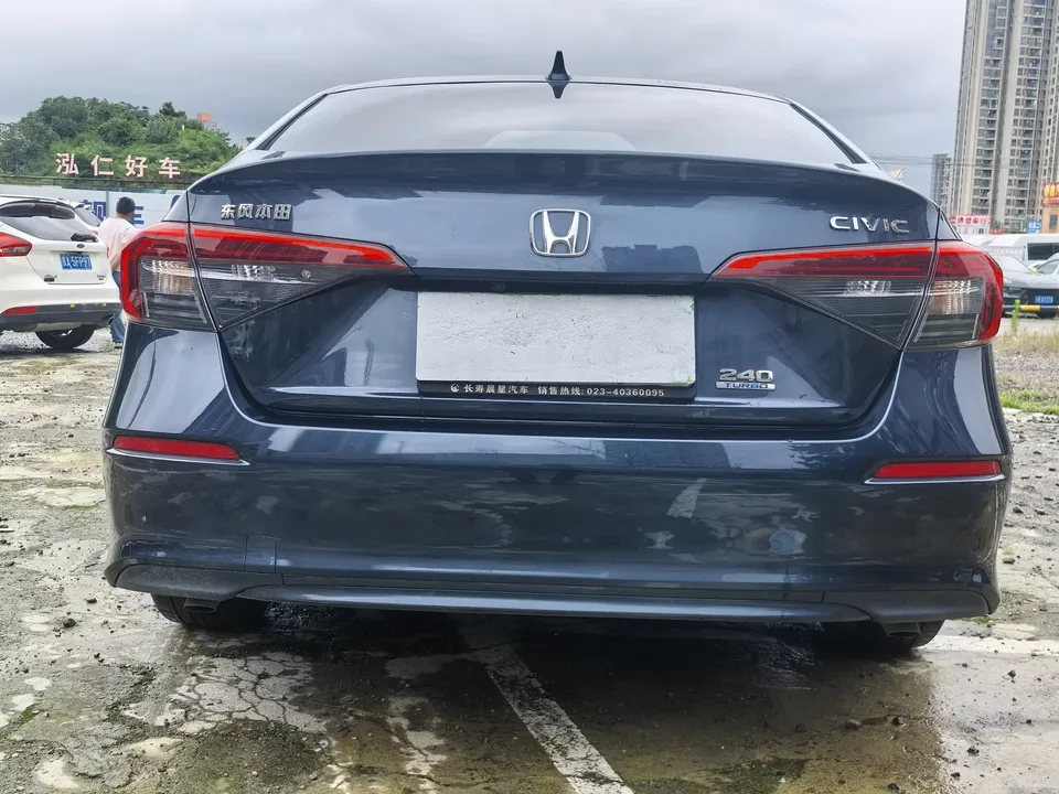 Honda CIVIC Civic 2022 240TURBO CVT Dynamic C-position Special Edition 2024 — thumbnail 2