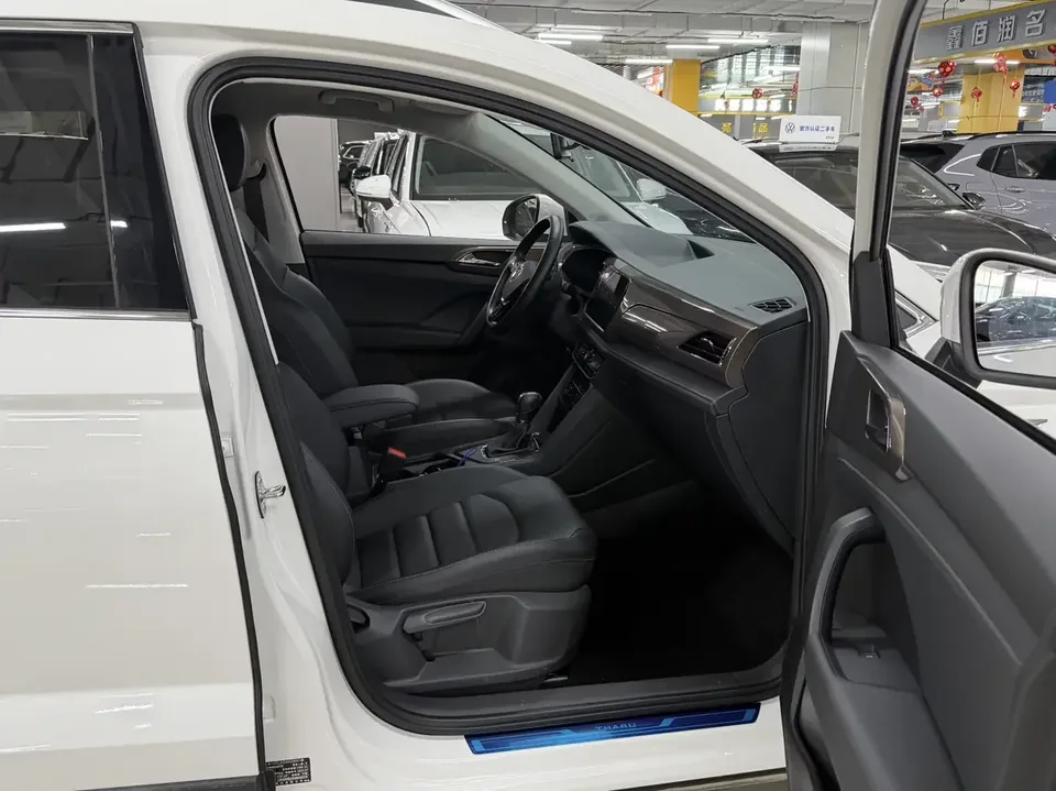 Volkswagen Tharu tuyue 2022 280TSI 2WD Deluxe Edition 2022 — thumbnail 4