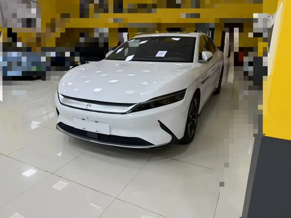 BYD Han EV Han EV 2021 Four-wheel drive high-performance flagship model 2022 — photo 1, buy with delivery to Moscow