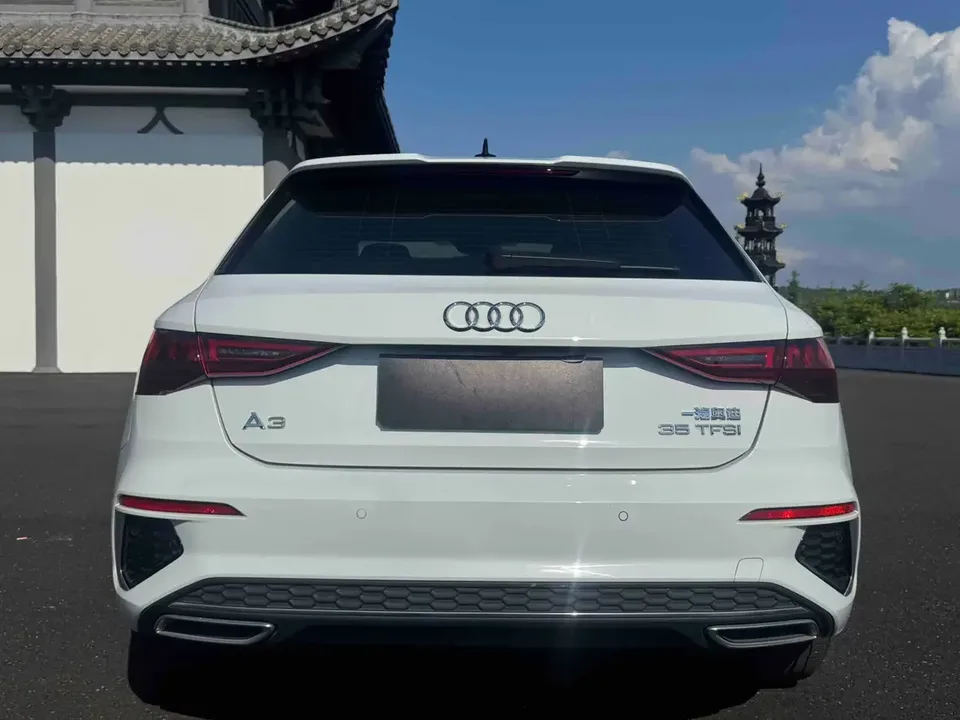 Audi A3 Audi A3 2021 Sportback 35 TFSI Stylish and sporty 2022 — thumbnail 2