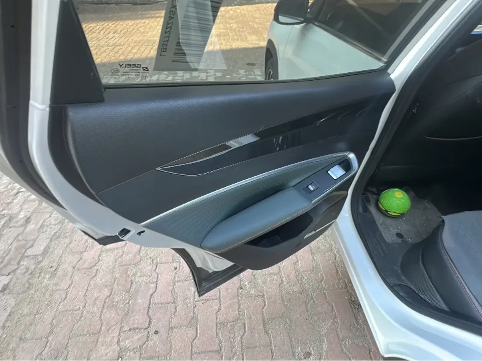 Geely Atlas Boyue 2024 1.5TD Dragon Edition 2025 — thumbnail 5