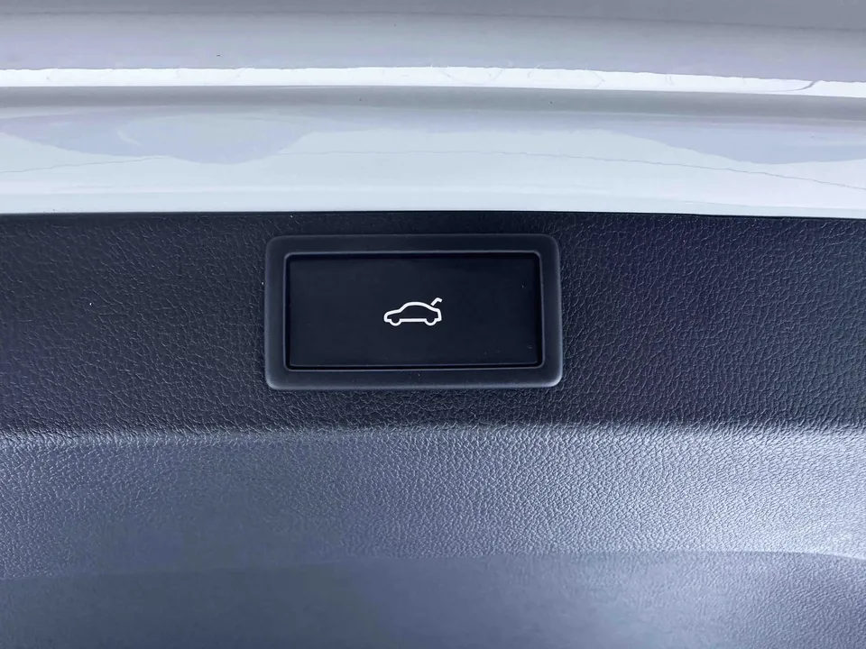 Skoda Karoq Korok 2023 TSI280 Smart Edition 2024 — thumbnail 4