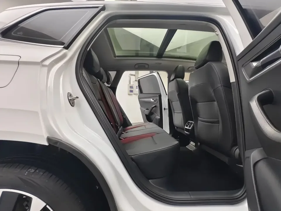 Skoda Karoq Korok 2023 TSI280 Smart Edition 2023 — thumbnail 3