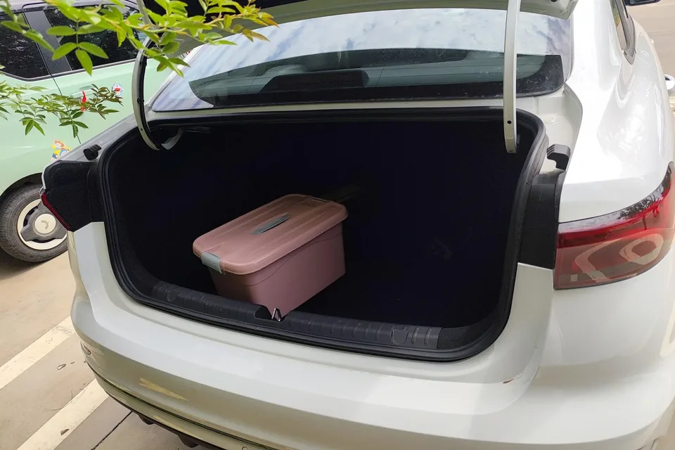 Geely Emgrand emgrand 2025 4th Generation 1.5L CVT Premium 2025 — миниатюра 5