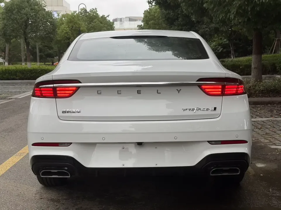 Geely Preface Xing Rui 2025 1.5T Dongfang Yao Jinghong Edition 2026 — thumbnail 2
