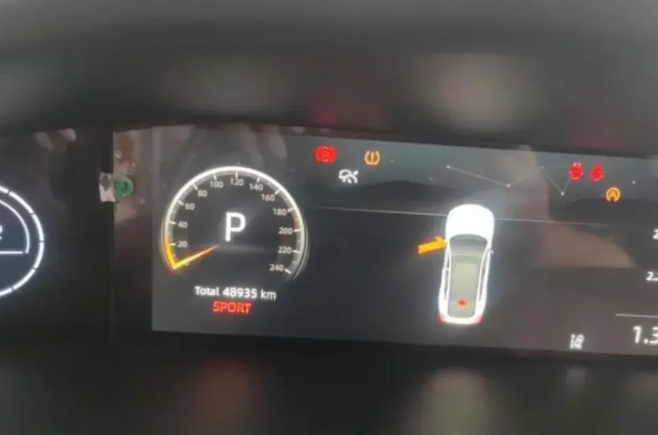 Changan UNI-V Changan UNI-V 2023 1.5T Sports Edition 2023 — thumbnail 3
