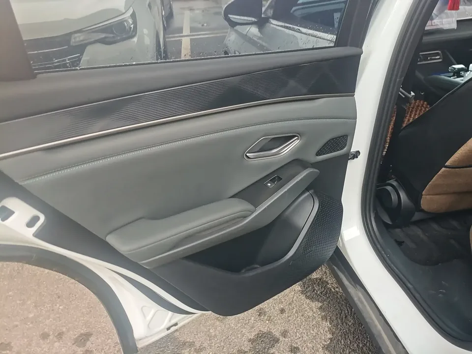 BYD Qin L DM Qin L DM 2025 Intelligent Driving Edition DM-i 80KM Leading Edition 2025 — thumbnail 5