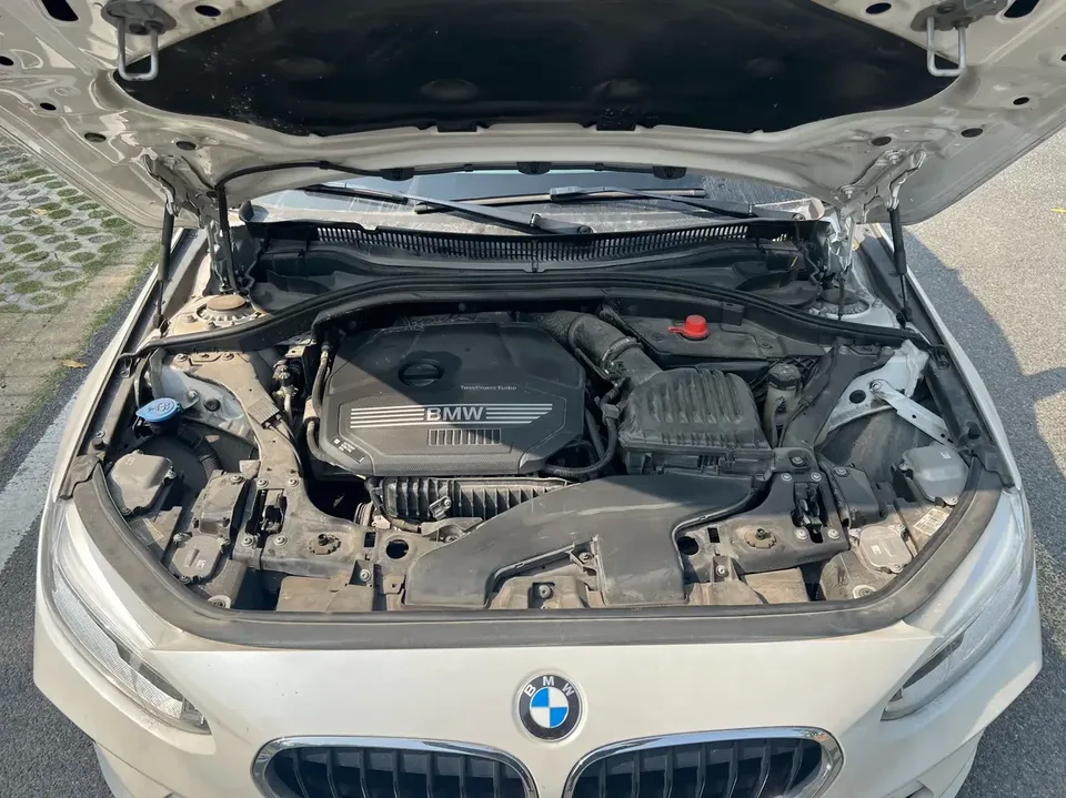 BMW 1 Series BMW 1 Series 2023 120i M Sport 2023 — thumbnail 3