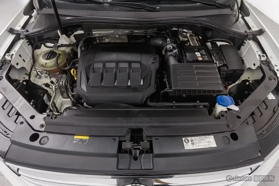 Volkswagen Tiguan L Tiguan L 2023 330TSI 2WD Comfort Edition 2023 — thumbnail 2