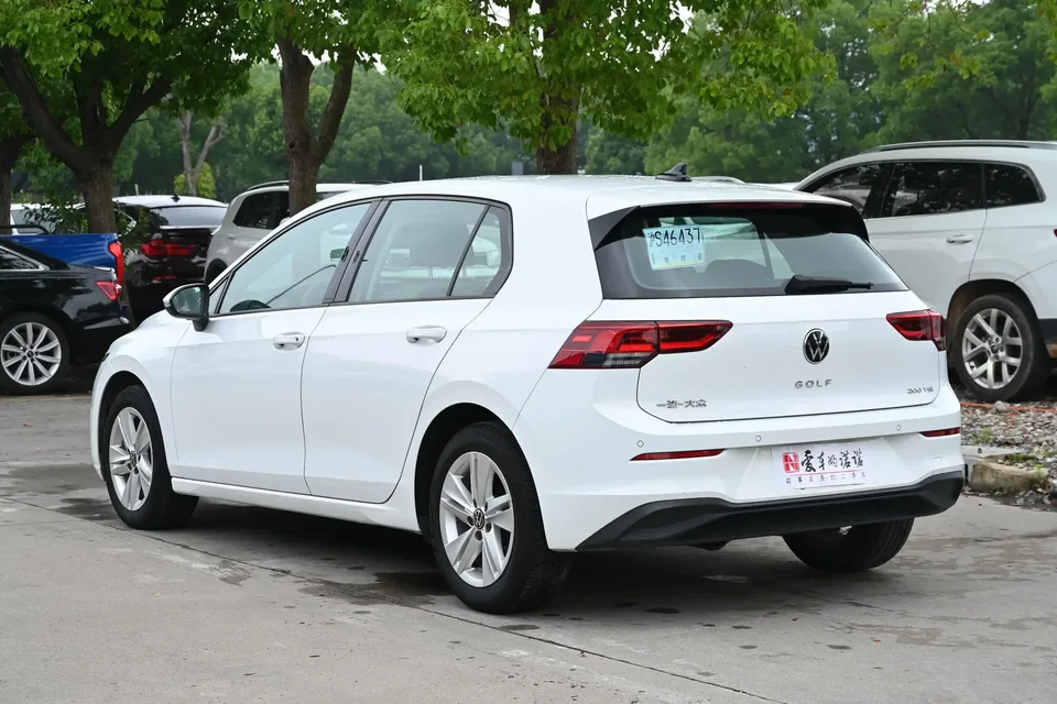 Volkswagen Golf golf 2021 200TSI DSG 2023 — thumbnail 2