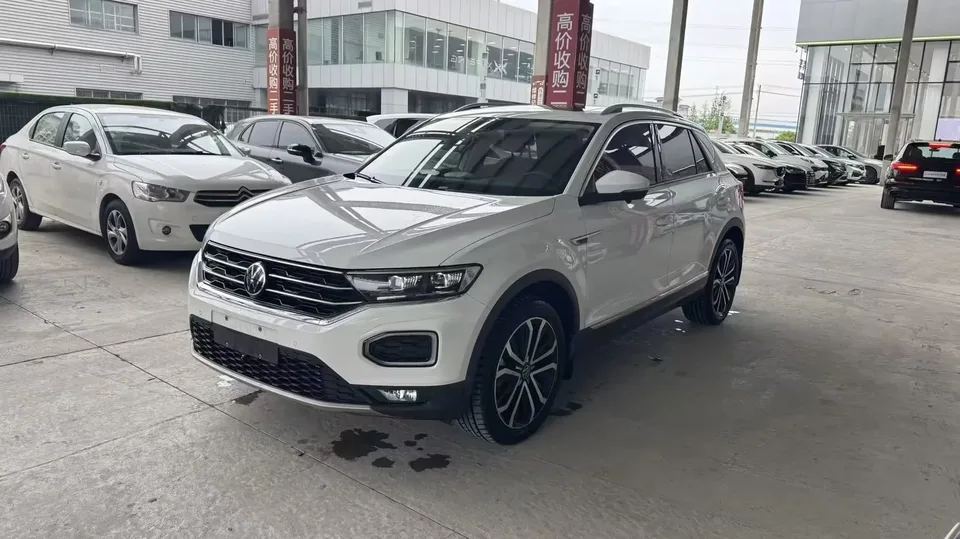 Volkswagen T-Roc TANG 2022 280TSI DSG 2WD Comfort PLUS 2022 — photo 1, buy with delivery to Moscow