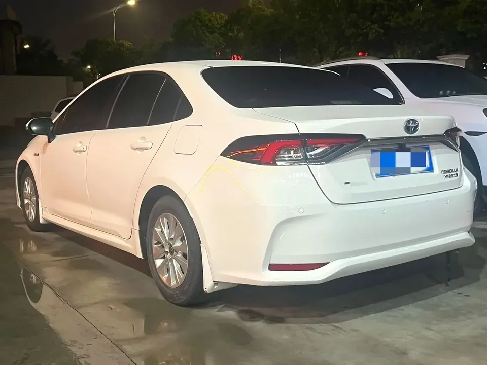 Toyota Corolla Corolla 2023 Intelligent Electric Hybrid Dual Engine 1.8L E-CVT Pioneer Edition 2023 — thumbnail 4