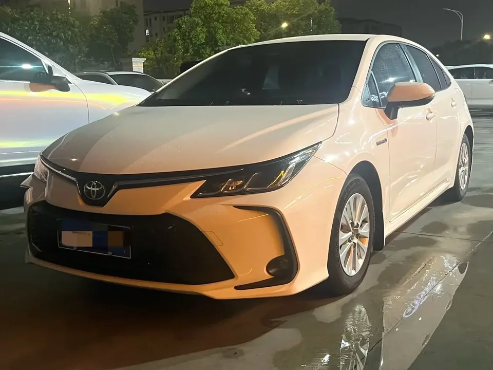 Toyota Corolla Corolla 2023 Intelligent Electric Hybrid Dual Engine 1.8L E-CVT Pioneer Edition 2023 — photo 1, buy with delivery to Moscow