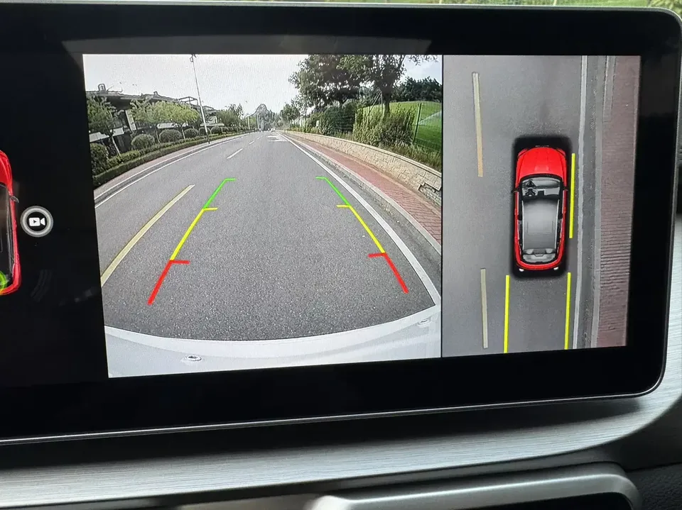 Geely Coolray SX11 Binyue 2021 240T DCT Diamond Edition 2023 — thumbnail 3