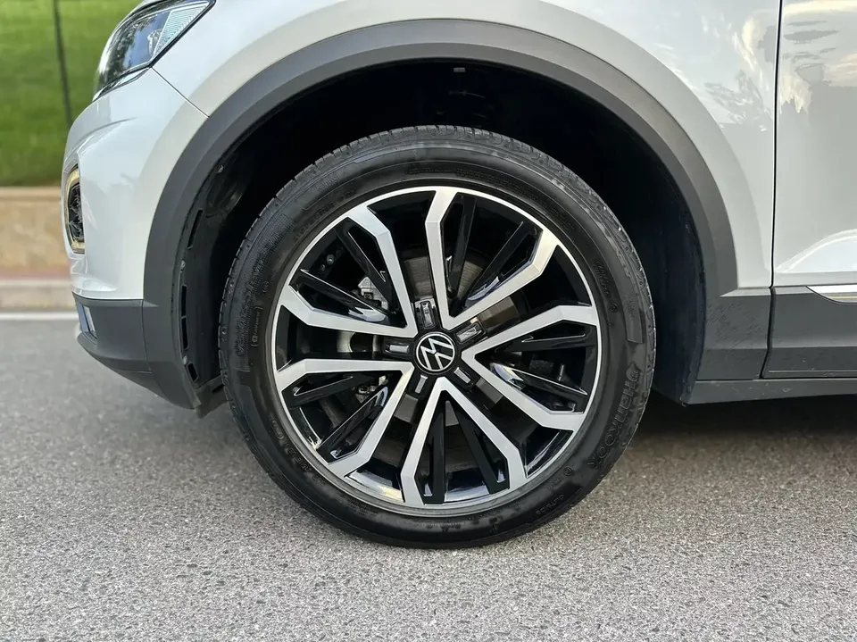 Volkswagen T-Roc TANG 2022 280TSI DSG 2WD Comfort PLUS 2023 — миниатюра 3