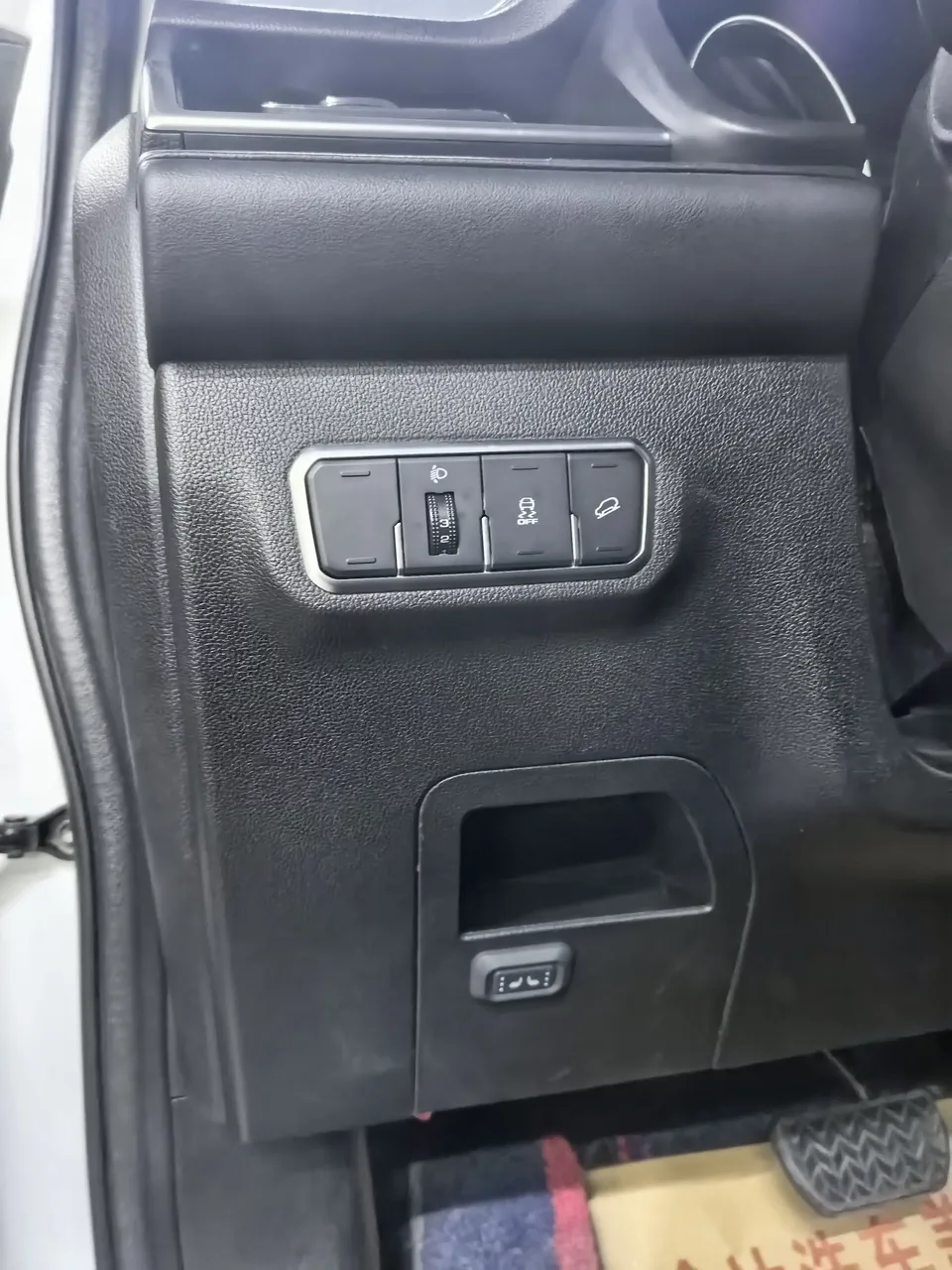 Haval M6 Haval M6 2021 PLUS 1.5T DCT Luxury Intelligent Connection 2022 — thumbnail 4