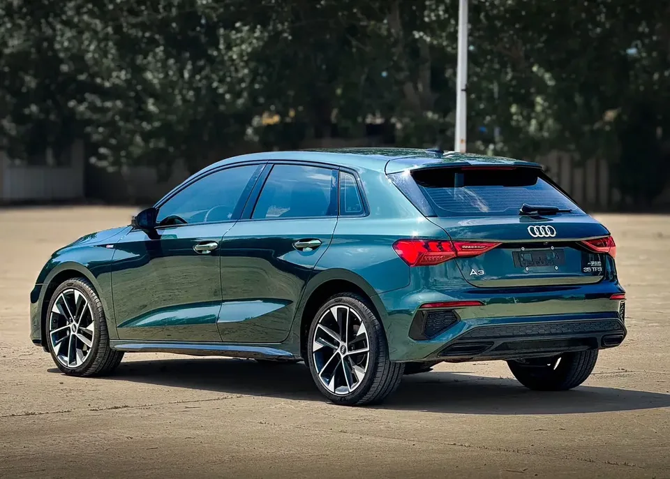 Audi A3 Audi A3 2022 Sportback 35 TFSI Stylish and sporty 2022 — thumbnail 2