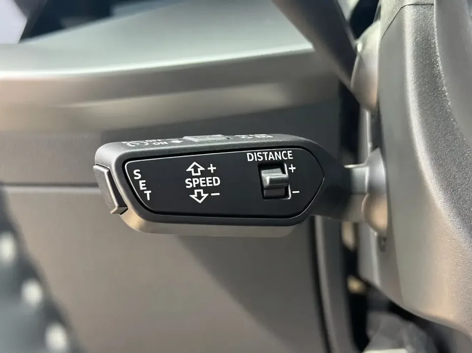 Audi A3 Audi A3 2022 Sportback 35 TFSI Stylish and sporty 2022 — thumbnail 3