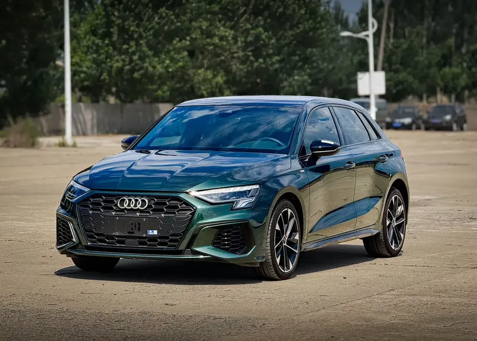 Audi A3 Audi A3 2022 Sportback 35 TFSI Stylish and sporty 2022 — photo 1, buy with delivery to Moscow