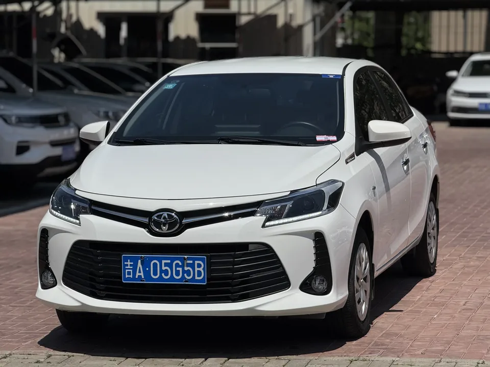 Toyota Vios Vios 2022 1.5L CVT 20th Anniversary Edition 2023 — photo 1, buy with delivery to Moscow