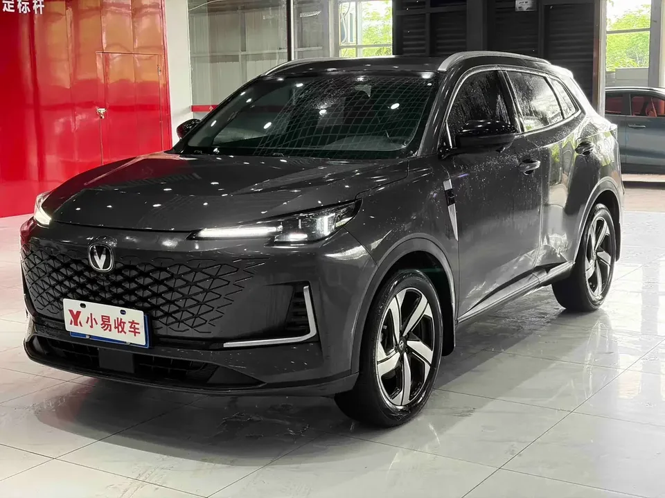 Changan CS55 Plus Changan CS55 PLUS 2024 The third generation 1.5T DCT premium model 2024 — photo 1, buy with delivery to Moscow