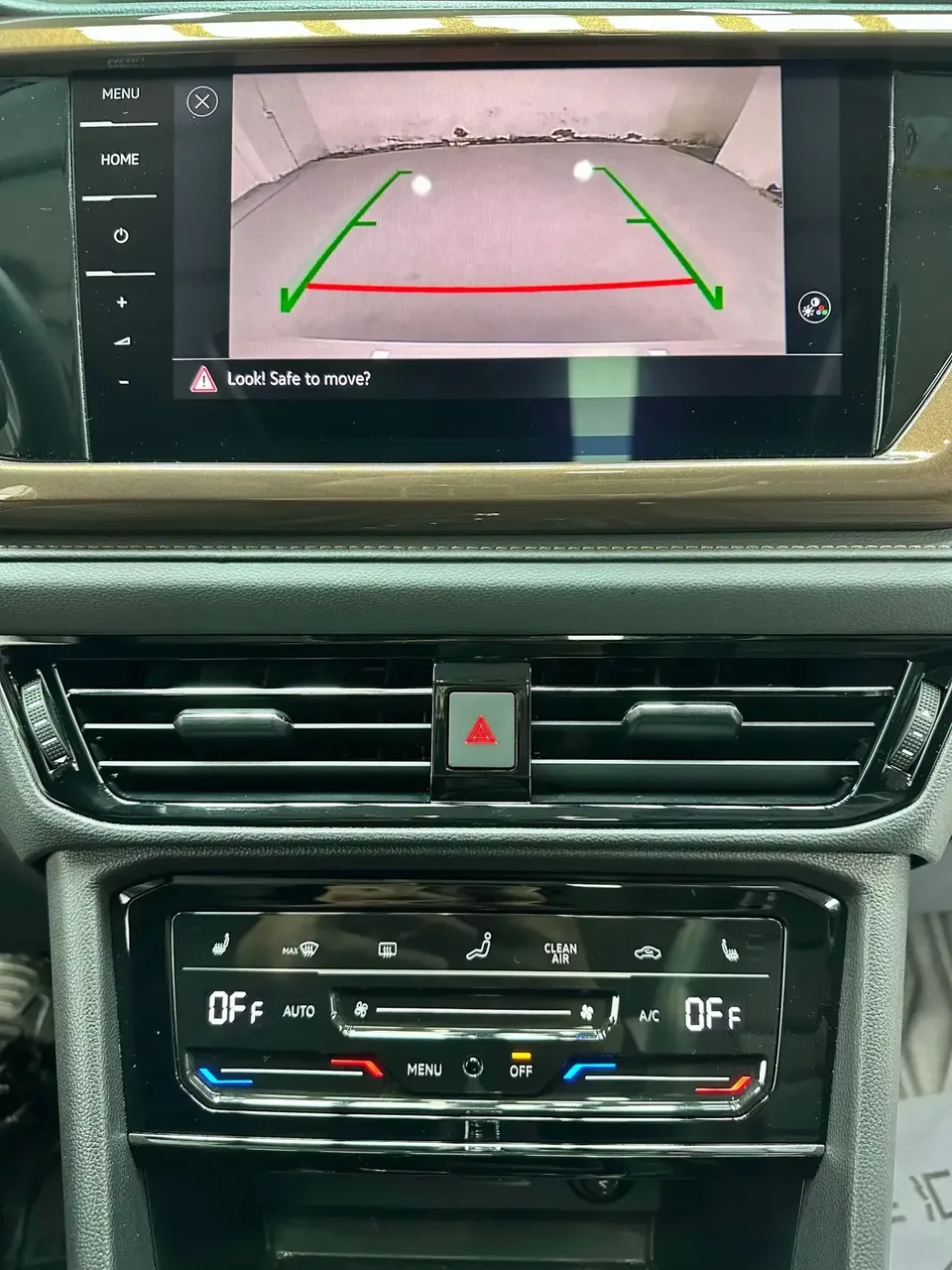 Volkswagen Tharu tuyue 2022 280TSI 2WD Deluxe Edition 2023 — thumbnail 4