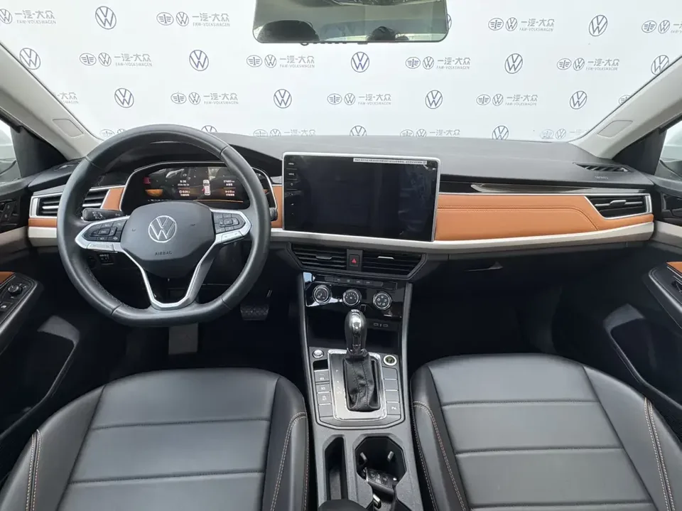 Volkswagen Bora Bora 2023 200TSI DSG Joy Edition 2023 — thumbnail 3