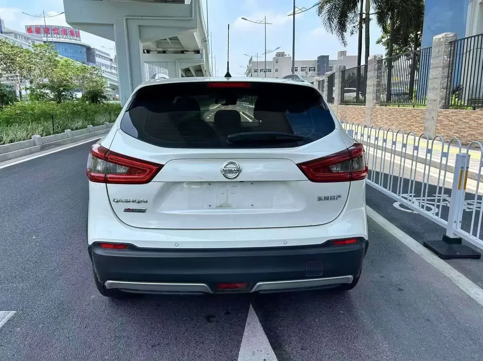 Nissan Qashqai Qashqai 2022 2.0L XV Prem.Pro Luxury Edition Pilot Edition 2022 — thumbnail 4