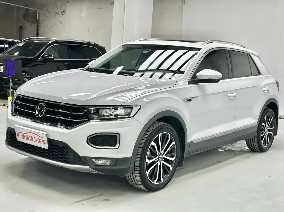 Volkswagen T-Roc TANG 2021 280TSI DSG 2WD Comfort Smart Edition 2022 — photo 1, buy with delivery to Moscow