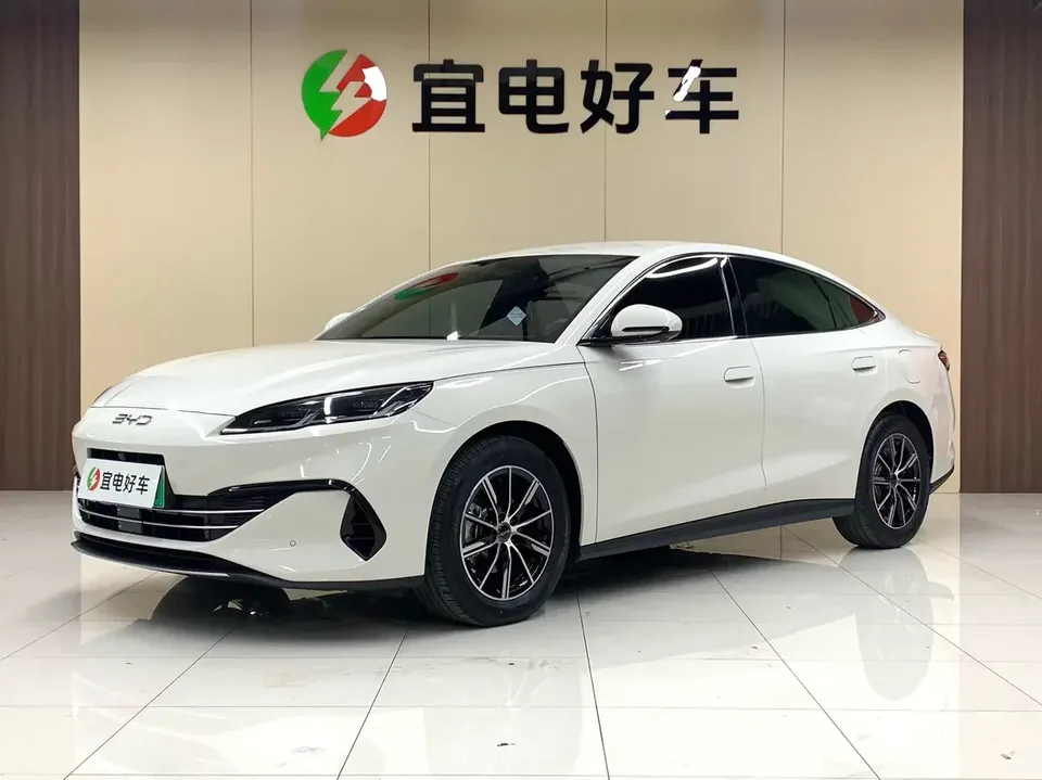 BYD Seal 06DM Seal 06DM 2024 DM-i 80KM Premium 2024 — photo 1, buy with delivery to Moscow