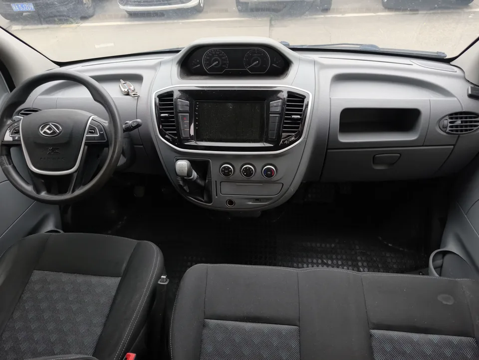 Datong Xintu V80 Xintu V80 2019 PLUS 2.0T 6-speed manual Aoyuntong long axis mid-top 7 seats 2022 — thumbnail 3