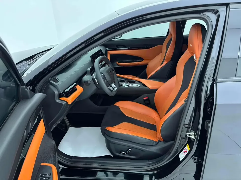 Changan UNI-V Changan UNI-V 2023 1.5T Sports Edition 2023 — thumbnail 3