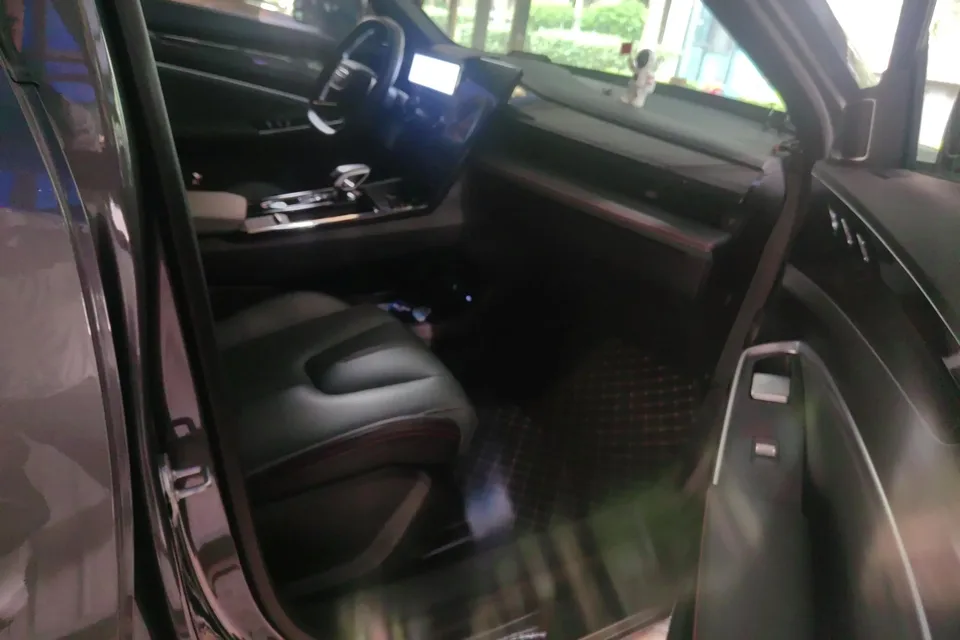 Geely Atlas Boyue 2024 1.5TD Dragon Edition 2024 — миниатюра 3