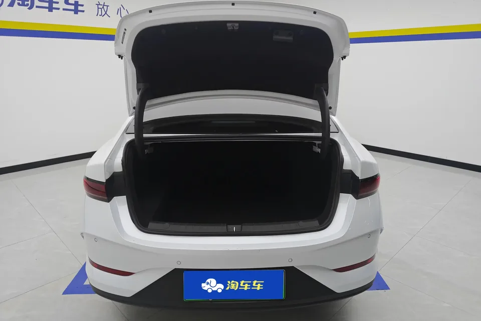BYD Qin PLUS DM Qin PLUS DM 2025 DM-i 55KM Intelligent Driving Edition Leading Edition 2025 — thumbnail 5