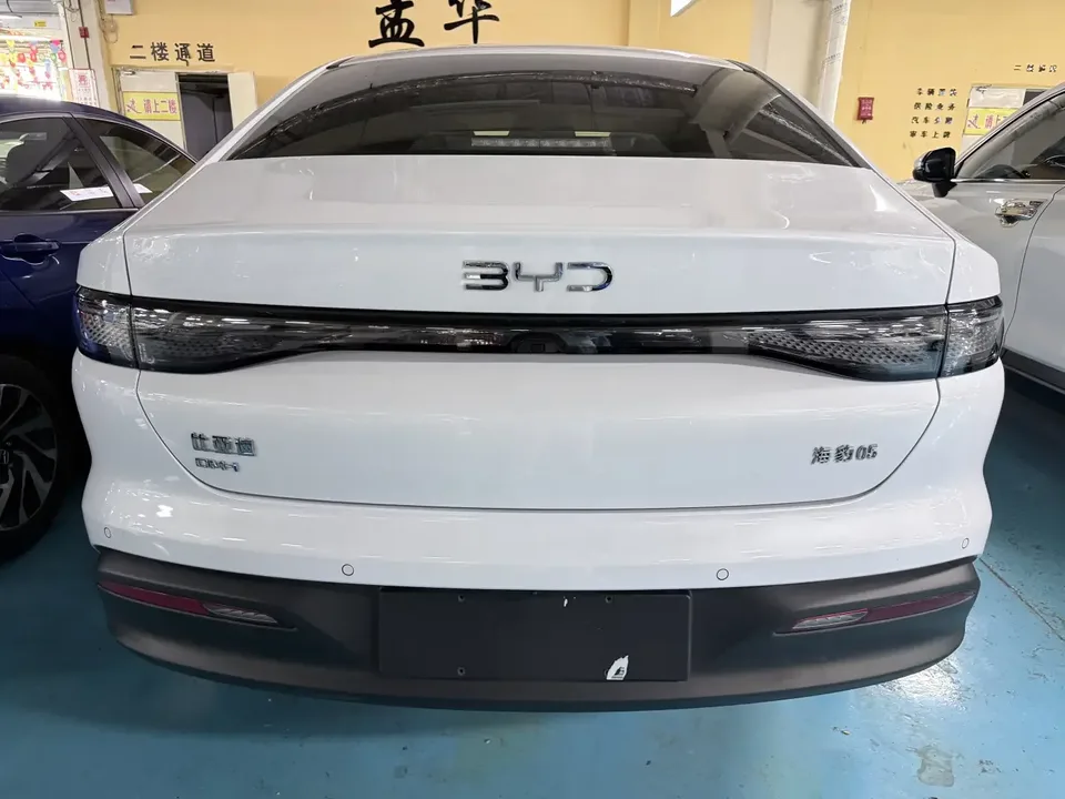 BYD Seal 05DM Seal 05DM 2025 DM-i 55KM Deluxe Smart Driving Edition 2026 — thumbnail 2