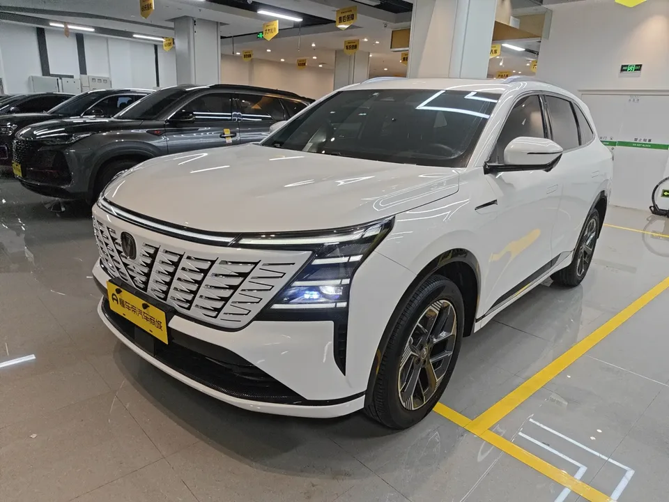 Changan CS75PLUS Changan CS75 PLUS 2025 The fourth generation 1.5T New Blue Whale Smart Premium 2025 — photo 1, buy with delivery to Moscow