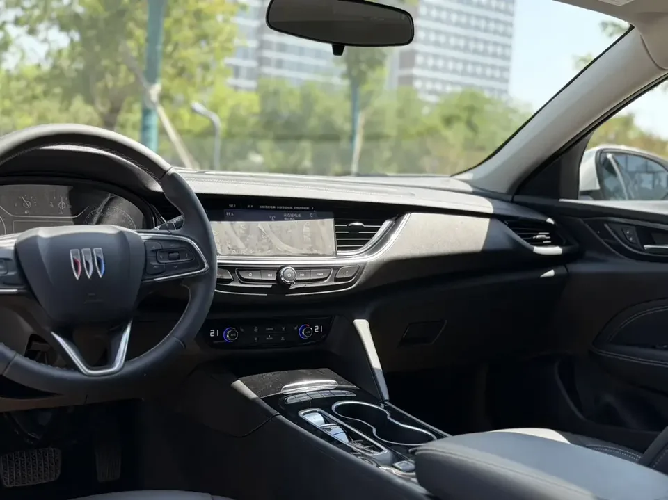 Buick Majesty Majesty 2024 Modified 25T Super Edition 2025 — миниатюра 4