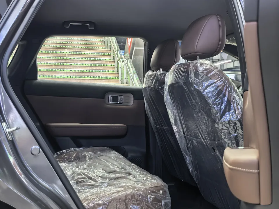 Wuling Starlight S PHEV Wuling Starlight S PHEV 2025 130km Pilot 2026 — thumbnail 5